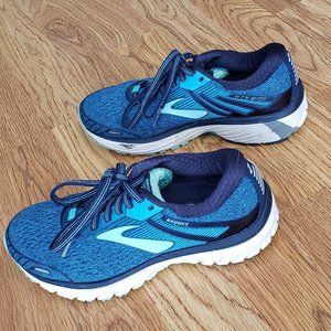 Brooks Adrenaline 18 Women's running shoes size 5.0